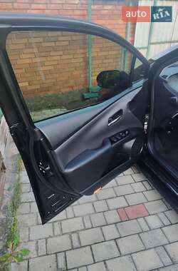 Хетчбек Toyota Prius 2022 в 