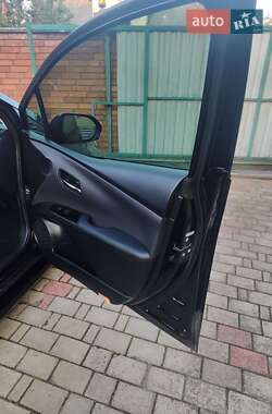 Хетчбек Toyota Prius 2022 в 