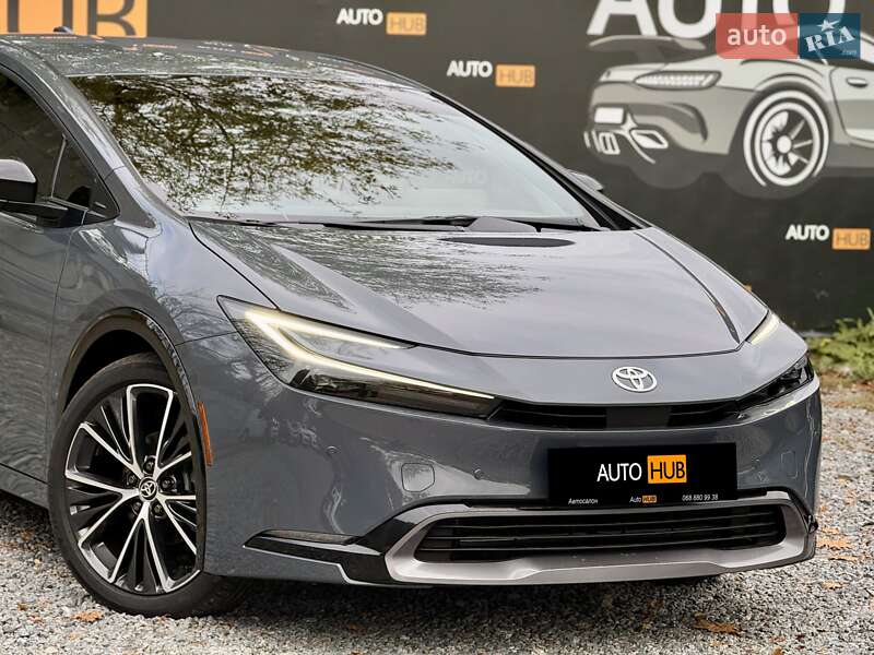 Хэтчбек Toyota Prius 2024 в Харькове