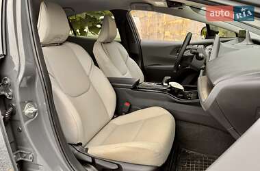 Хэтчбек Toyota Prius 2024 в 