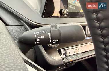 Хэтчбек Toyota Prius 2024 в 