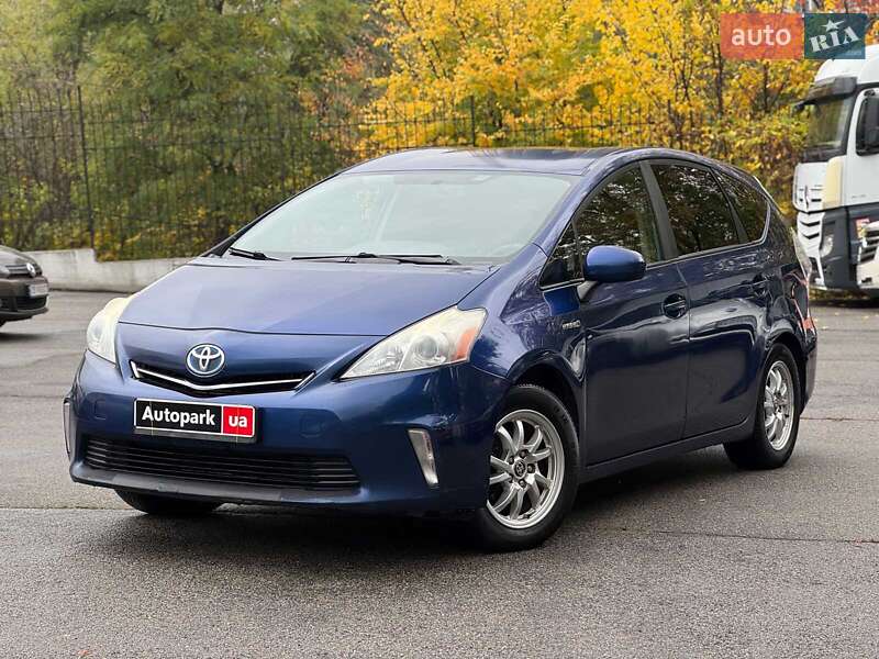 Хетчбек Toyota Prius 2012 в Києві фото Хетчбек Toyota Prius 2012 в Києві