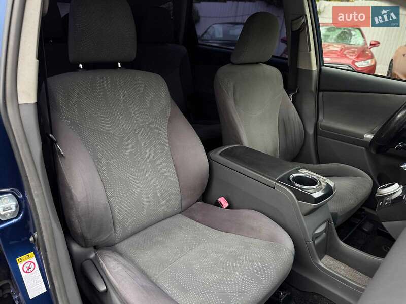 Хетчбек Toyota Prius 2012 в Києві фото 41 Хетчбек Toyota Prius 2012 в Києві