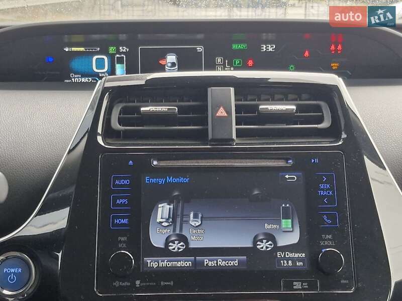 Хетчбек Toyota Prius 2017 в Києві
