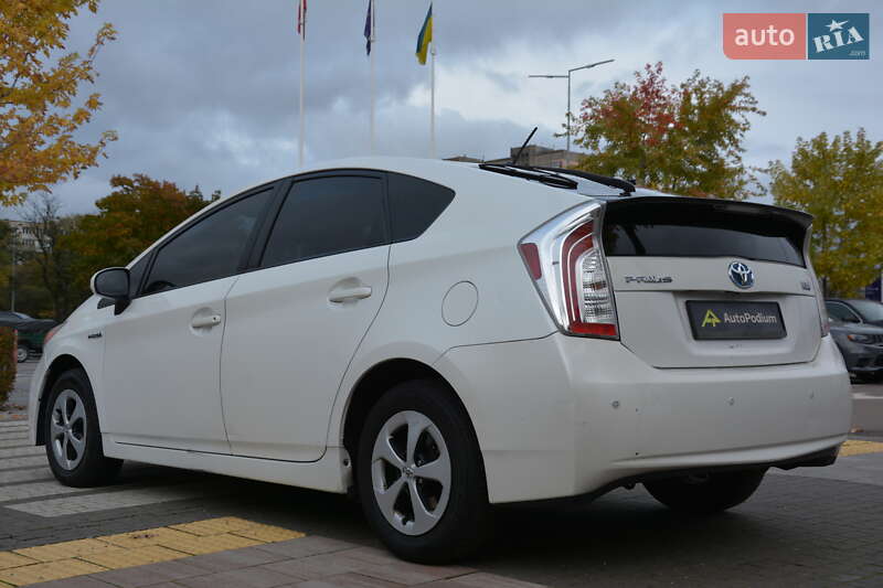 Хэтчбек Toyota Prius 2013 в Киеве
