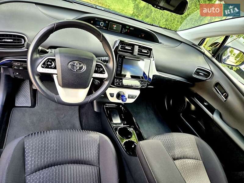 Хэтчбек Toyota Prius 2018 в Одессе