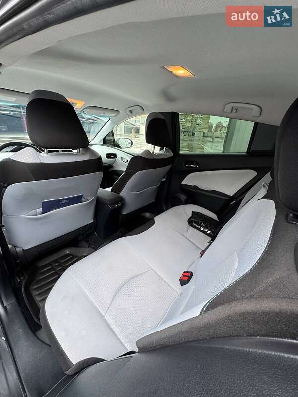 Хэтчбек Toyota Prius 2022 в Киеве фото 32 Хэтчбек Toyota Prius 2022 в Киеве