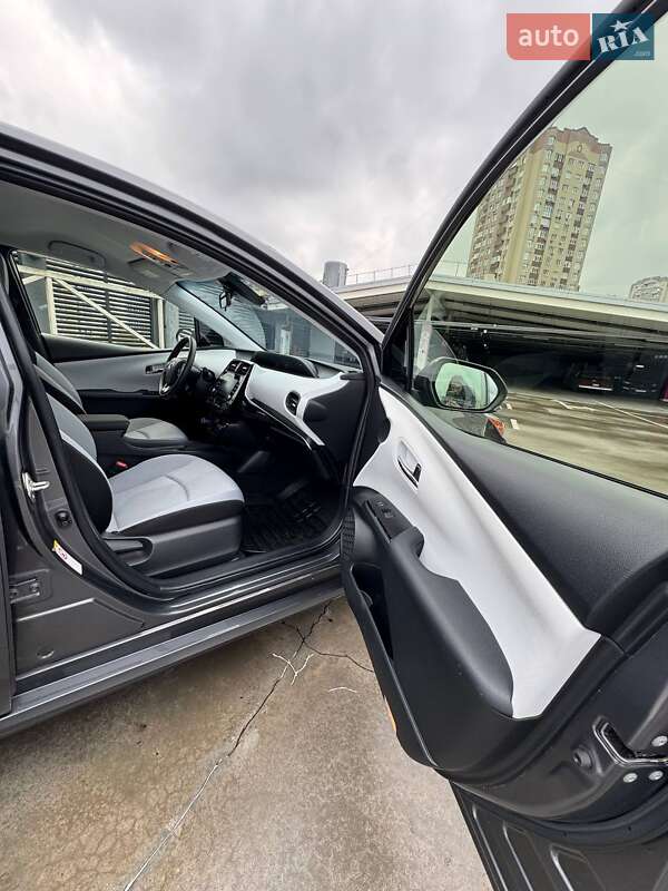 Хэтчбек Toyota Prius 2022 в Киеве фото 34 Хэтчбек Toyota Prius 2022 в Киеве