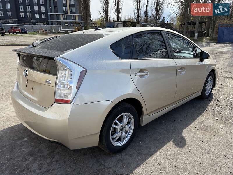 Хэтчбек Toyota Prius 2011 в Киеве фото 6 Хэтчбек Toyota Prius 2011 в Киеве
