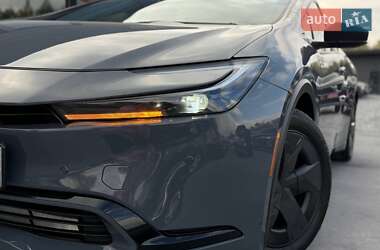Хэтчбек Toyota Prius 2024 в 