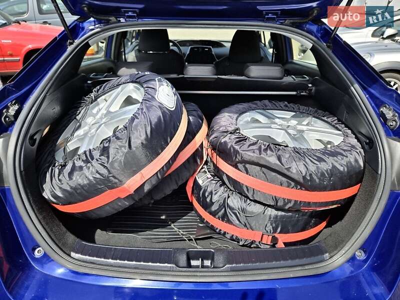 Хэтчбек Toyota Prius 2018 в Одессе