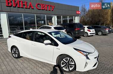 Хэтчбек Toyota Prius 2016 в Хмельницком