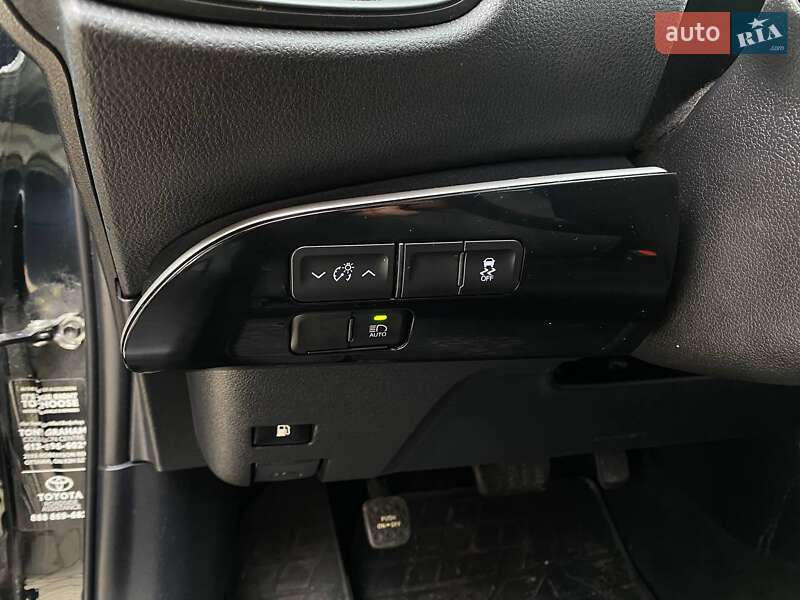 Хэтчбек Toyota Prius 2022 в Львове фото 13 Хэтчбек Toyota Prius 2022 в Львове