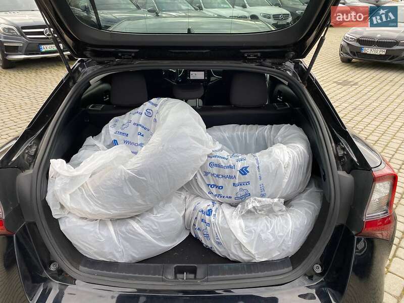 Хэтчбек Toyota Prius 2022 в Львове фото 29 Хэтчбек Toyota Prius 2022 в Львове