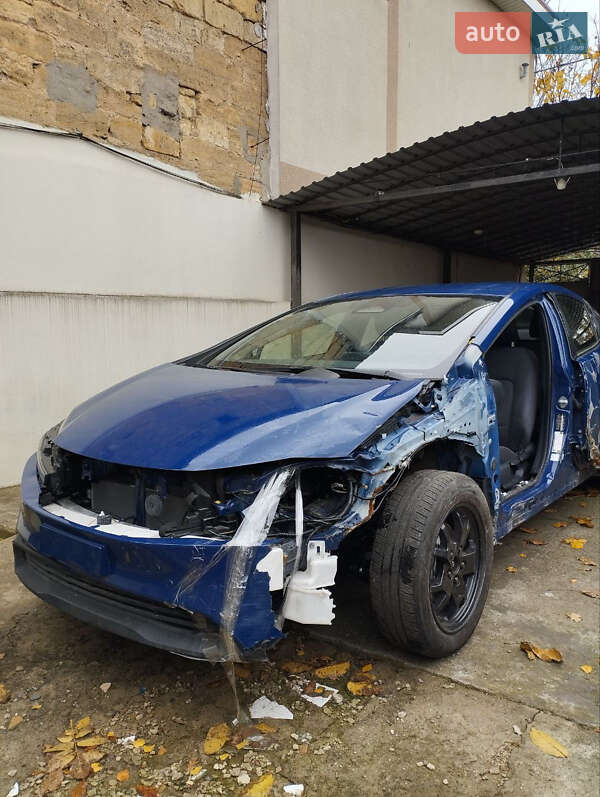 Хэтчбек Toyota Prius 2023 в Одессе