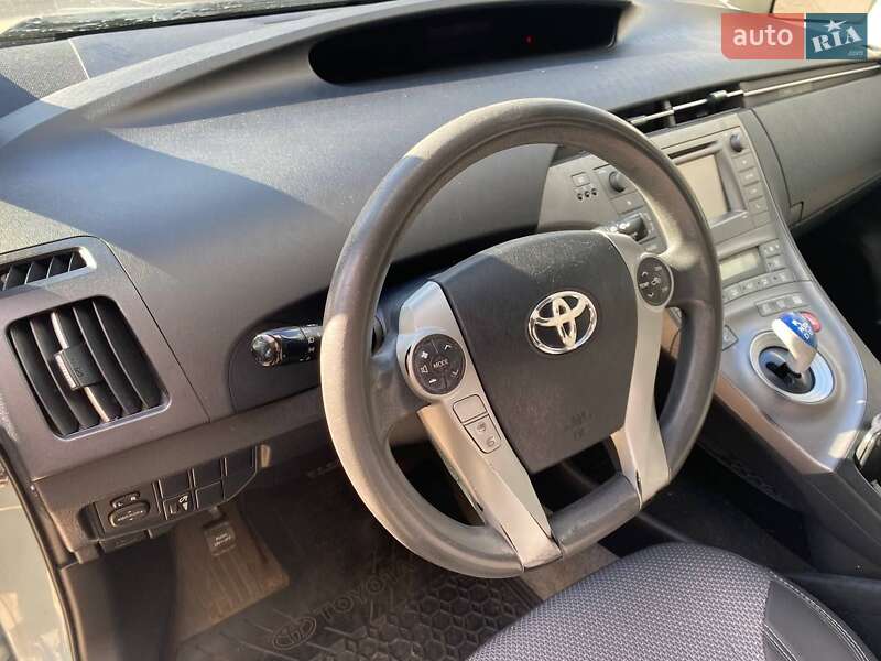 Хэтчбек Toyota Prius 2012 в Киеве фото 6 Хэтчбек Toyota Prius 2012 в Киеве
