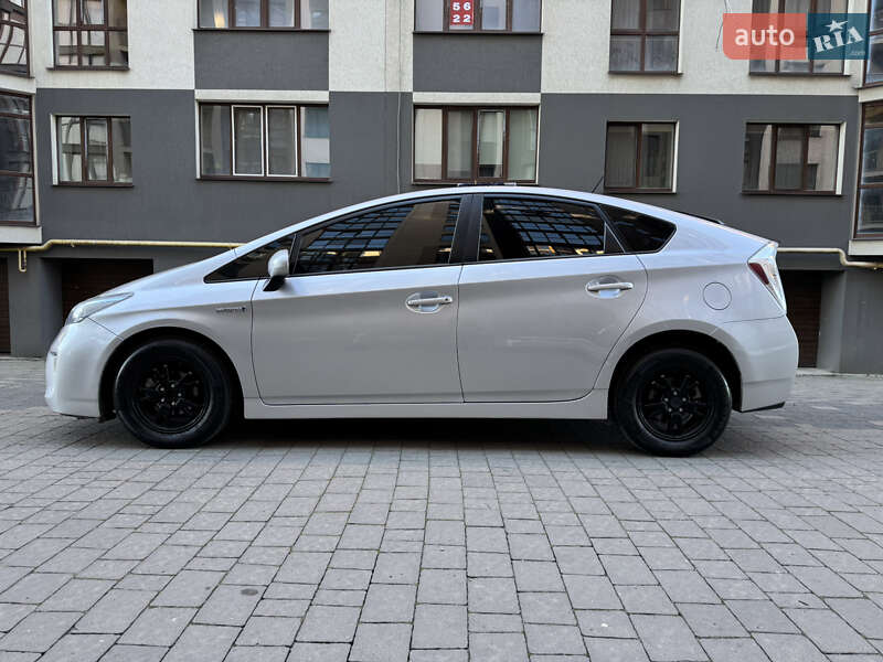 Хэтчбек Toyota Prius 2012 в Ивано-Франковске