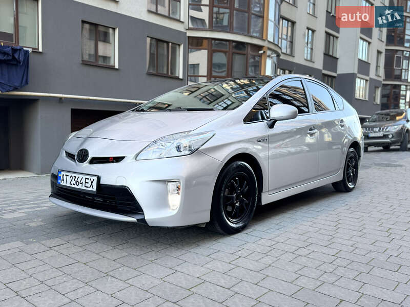 Хэтчбек Toyota Prius 2012 в Ивано-Франковске