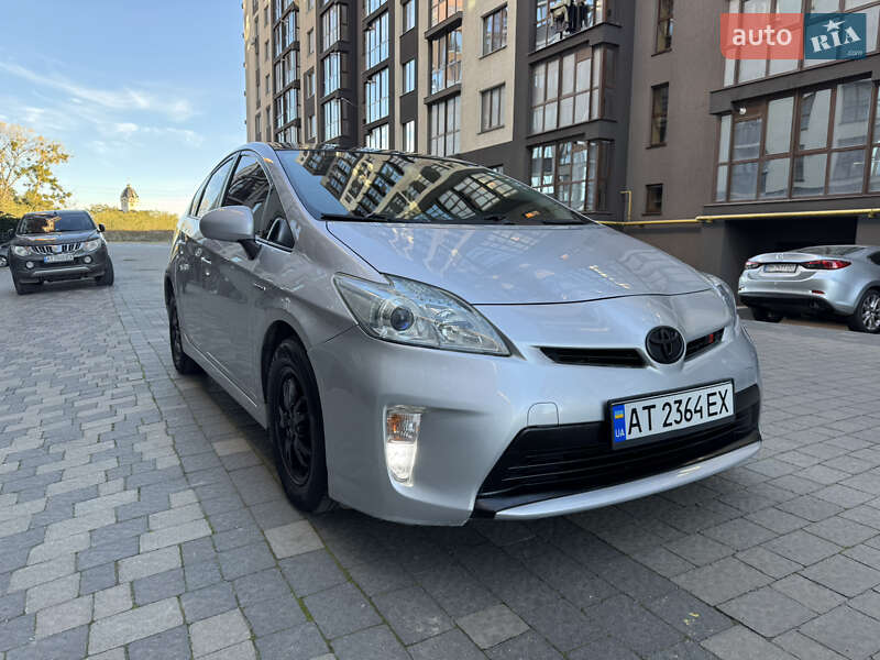 Хэтчбек Toyota Prius 2012 в Ивано-Франковске