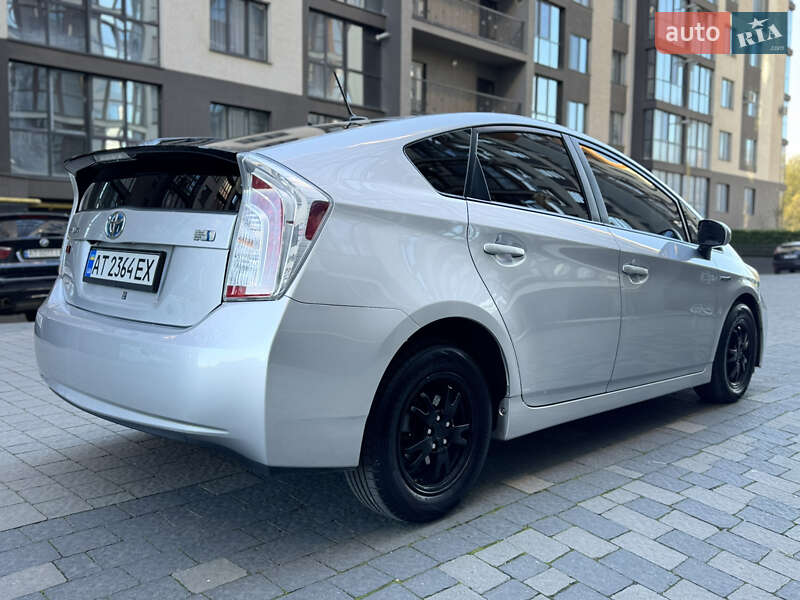 Хэтчбек Toyota Prius 2012 в Ивано-Франковске