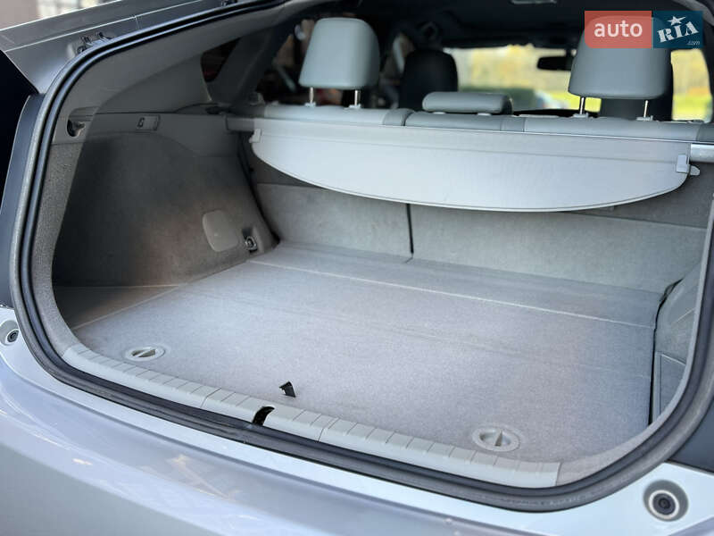 Хэтчбек Toyota Prius 2012 в Ивано-Франковске