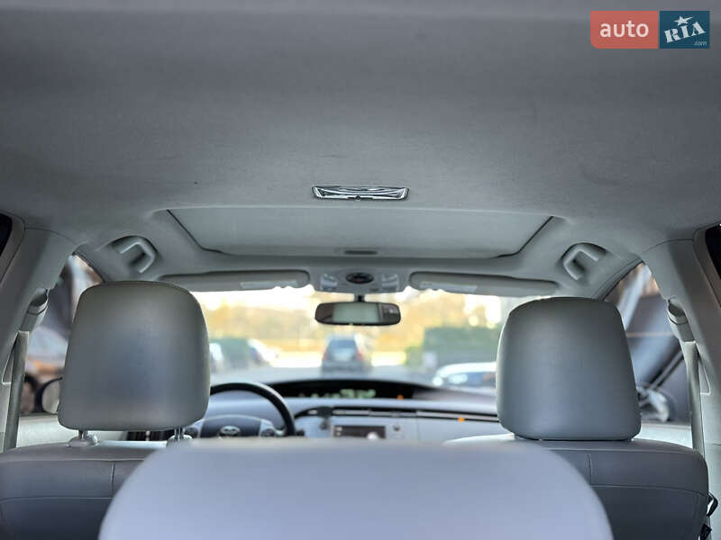 Хэтчбек Toyota Prius 2012 в Ивано-Франковске