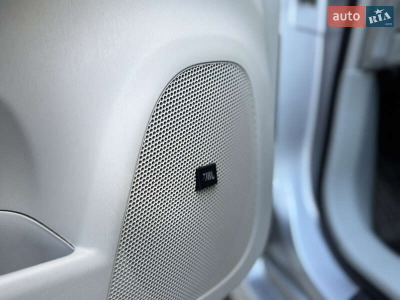 Хэтчбек Toyota Prius 2012 в Ивано-Франковске