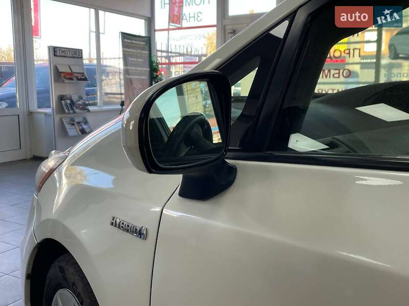 Хэтчбек Toyota Prius 2012 в Киеве фото 15 Хэтчбек Toyota Prius 2012 в Киеве
