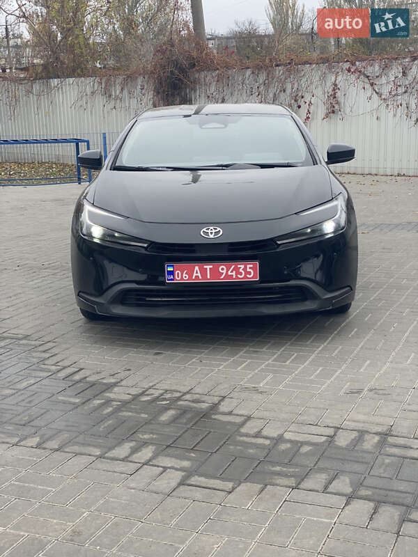Хэтчбек Toyota Prius 2023 в Запорожье