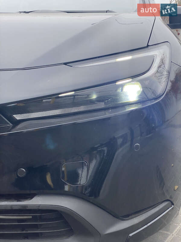 Хэтчбек Toyota Prius 2023 в Запорожье