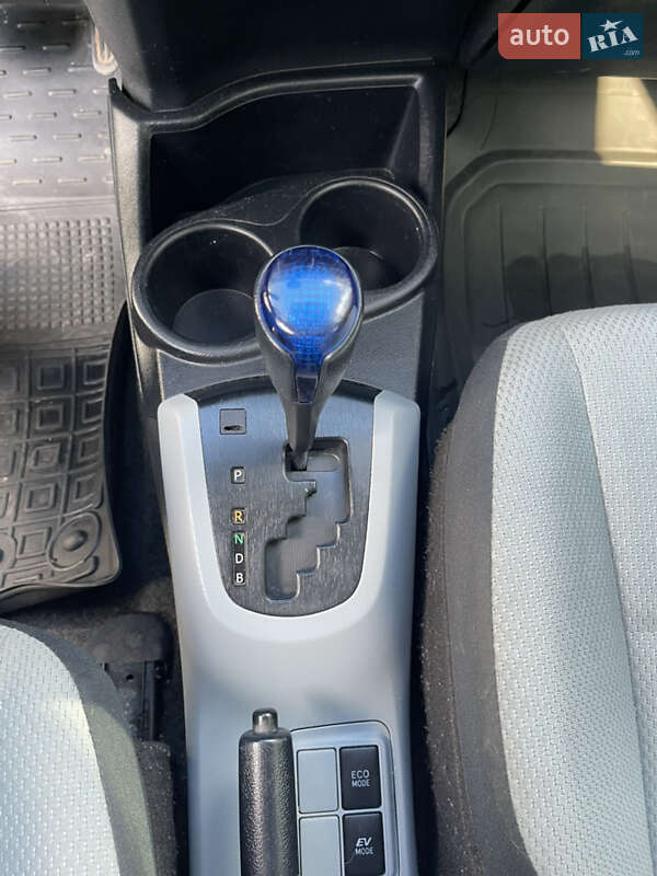 Хэтчбек Toyota Prius 2013 в Львове