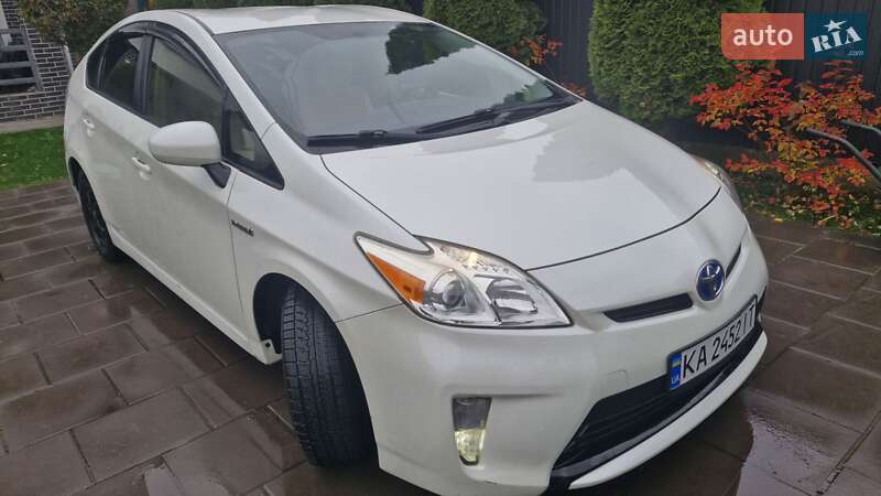 Хетчбек Toyota Prius 2014 в Києві