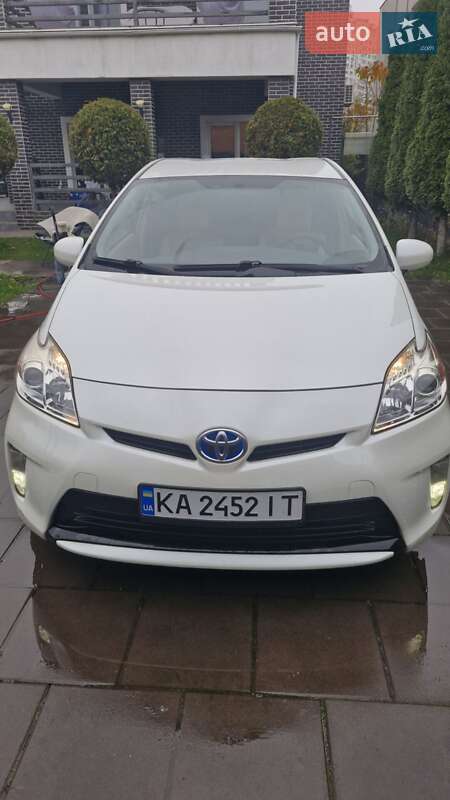 Хетчбек Toyota Prius 2014 в Києві