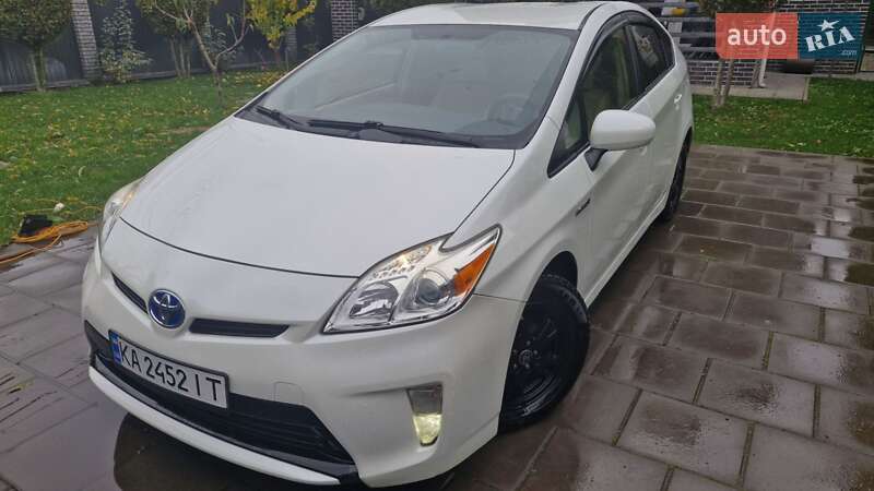 Хетчбек Toyota Prius 2014 в Києві