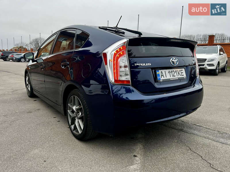 Хетчбек Toyota Prius 2013 в Києві