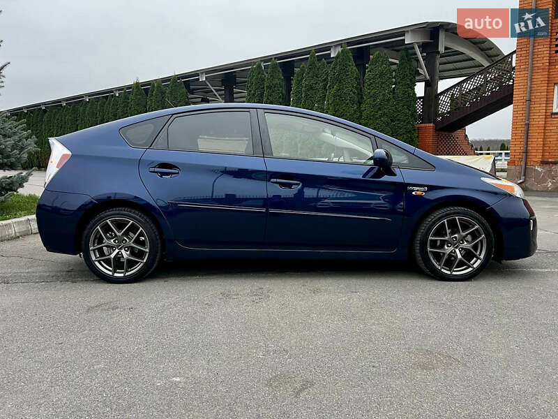 Хетчбек Toyota Prius 2013 в Києві