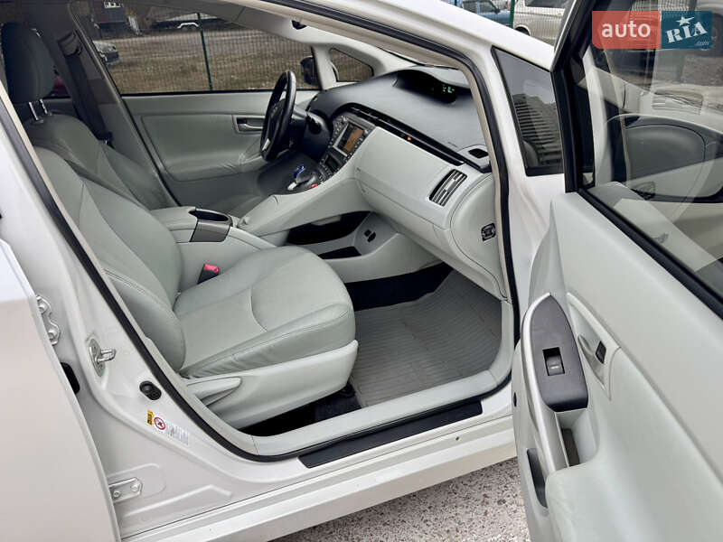 Хэтчбек Toyota Prius 2012 в Киеве