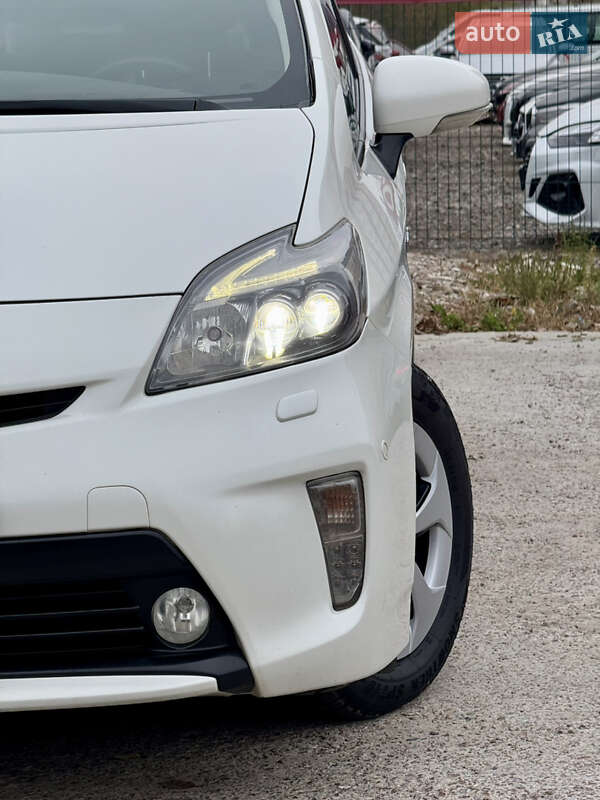 Хэтчбек Toyota Prius 2012 в Киеве