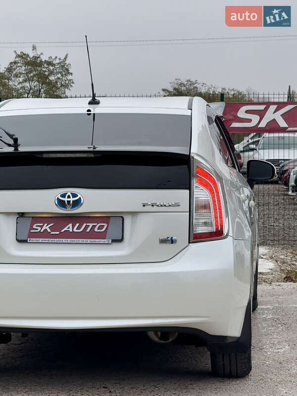 Хэтчбек Toyota Prius 2012 в Киеве