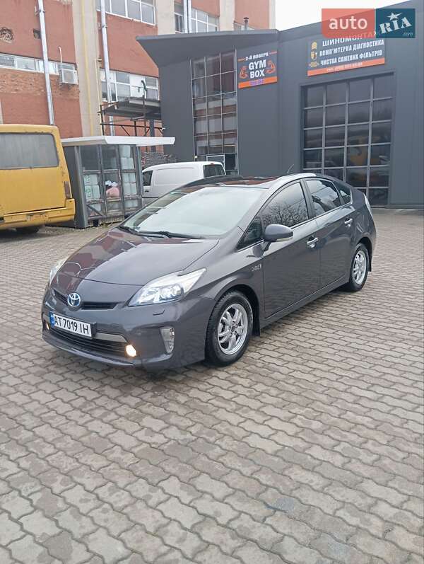 Хетчбек Toyota Prius 2012 в Калуші