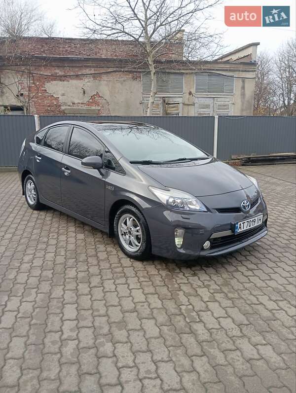 Хетчбек Toyota Prius 2012 в Калуші