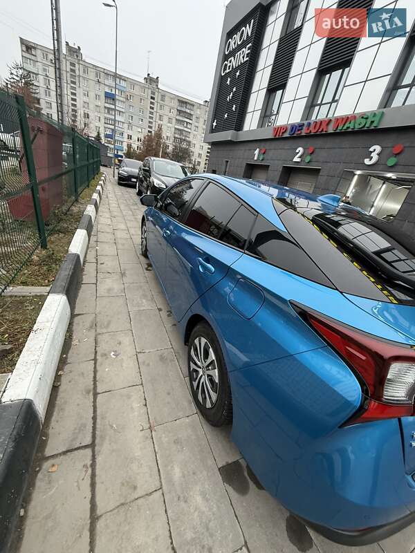 Хэтчбек Toyota Prius 2020 в Харькове
