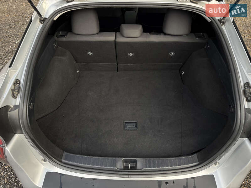 Хэтчбек Toyota Prius 2016 в Киеве фото 18 Хэтчбек Toyota Prius 2016 в Киеве