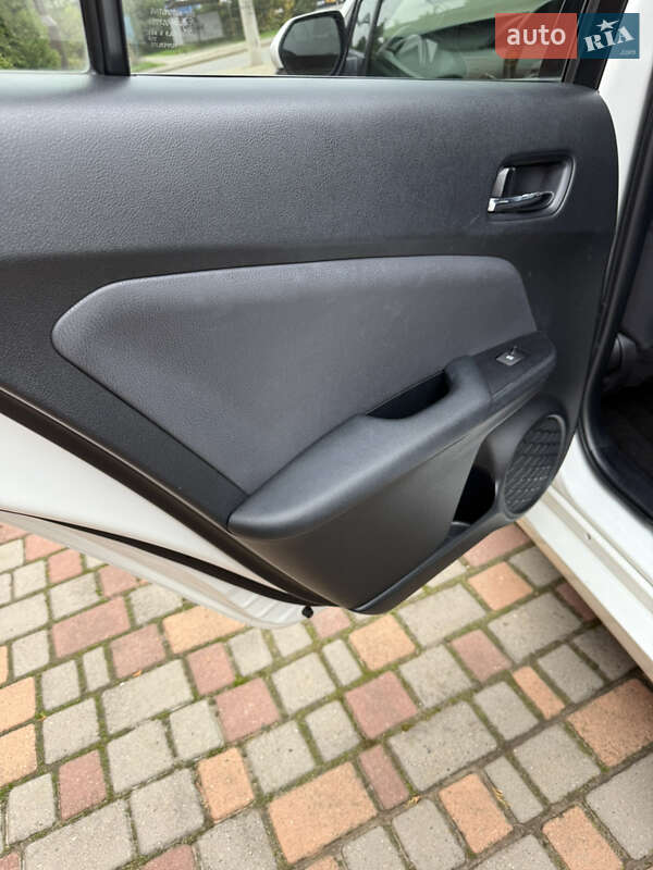 Хэтчбек Toyota Prius 2017 в Одессе фото 64 Хэтчбек Toyota Prius 2017 в Одессе