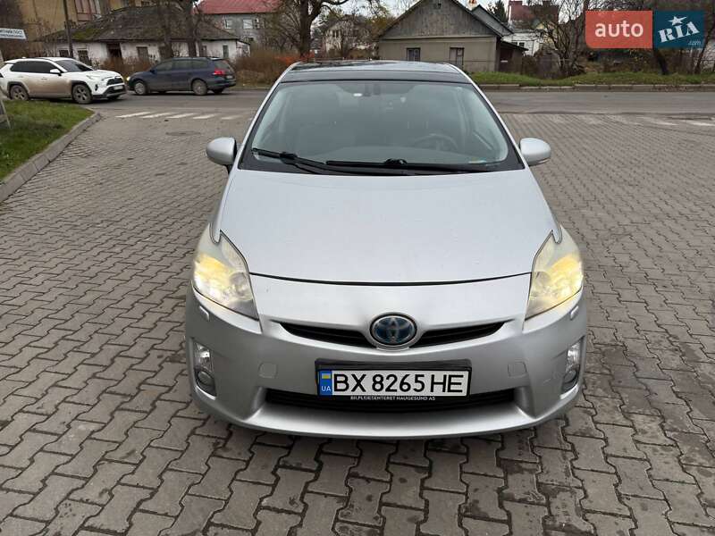 Хэтчбек Toyota Prius 2011 в Хмельницком
