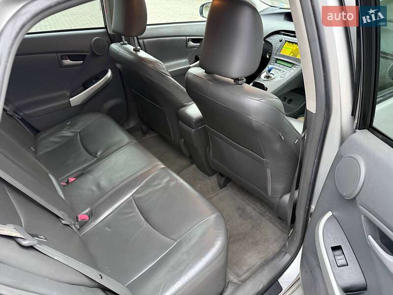 Хэтчбек Toyota Prius 2011 в Хмельницком