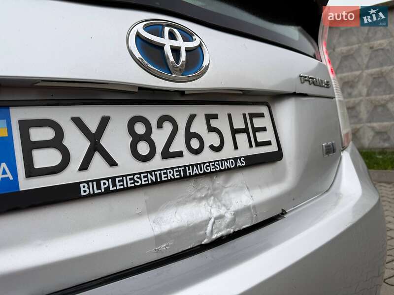 Хэтчбек Toyota Prius 2011 в Хмельницком