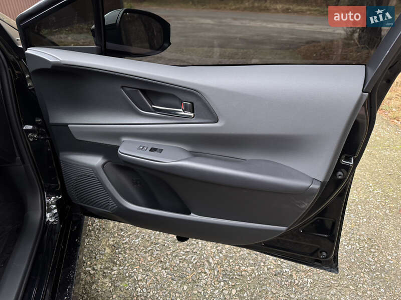 Хэтчбек Toyota Prius 2023 в Киеве фото 14 Хэтчбек Toyota Prius 2023 в Киеве