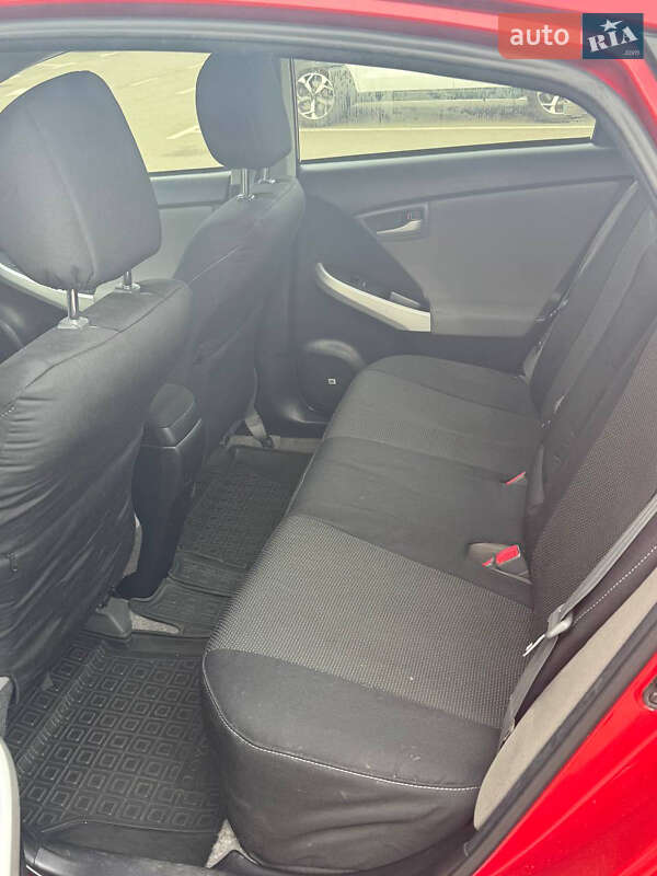 Хэтчбек Toyota Prius 2014 в Киеве фото 9 Хэтчбек Toyota Prius 2014 в Киеве