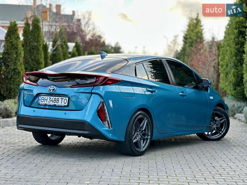 Хетчбек Toyota Prius 2022 в Одесі